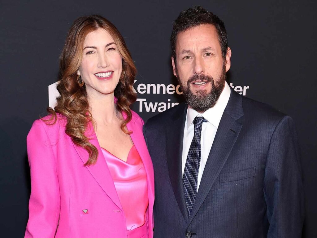 Jackie Sandler (Adam Sandlers Frau) Und Die Geschichte Hinter Ihrer 22-Jährigen Romanze jackie sandler
