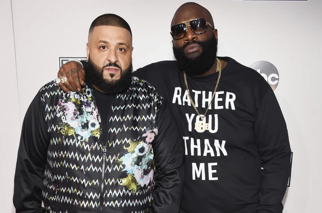 Snoop Dogg, Rick Ross, Nelly und Soulja Boy wegen Teilnahme an den Feierlichkeiten zur Amtseinführung von Donald Trump in der Kritik rick ross